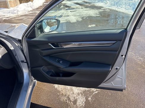 Used 2022 Honda Accord Sport image 8