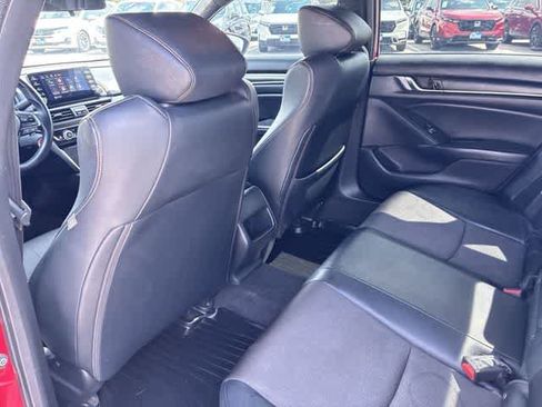 Used 2018 Honda Accord Sport image 19