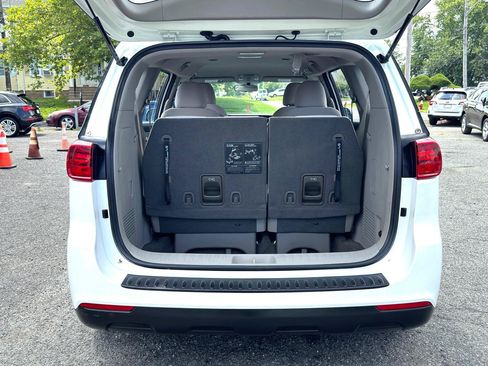 Used 2019 Kia Sedona L FWD image 36