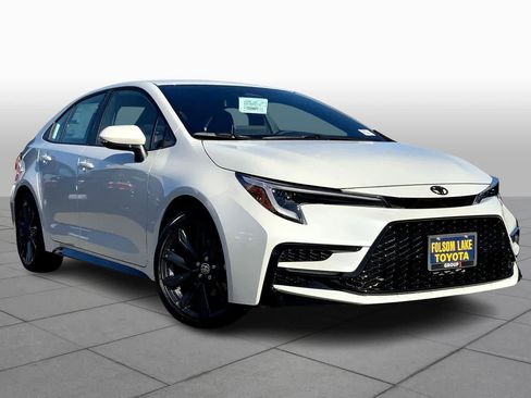 New 2026 Toyota Corolla SE image 2