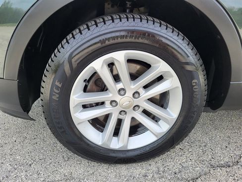 Used 2016 Ford Explorer XLT w/ Equipment Group 201A FWD image 30