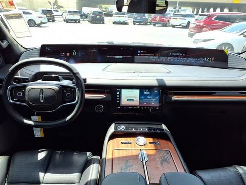 New 2026 Lincoln Navigator L Black Label AWD/4WD image 10