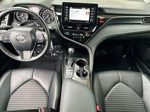 Used 2023 Toyota Camry SE image 14