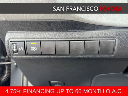 Certified 2025 Toyota Corolla SE w/ Convenience Package image 34