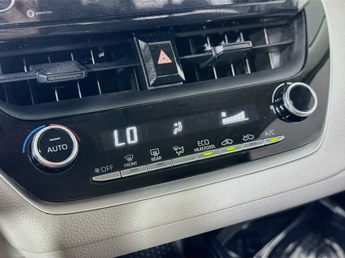 Used 2022 Toyota Corolla LE FWD image 24