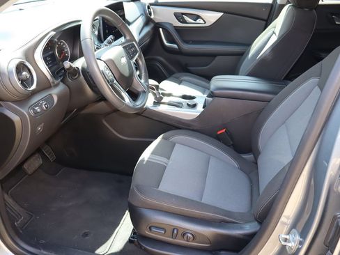 Used 2025 Chevrolet Blazer LT FWD image 15
