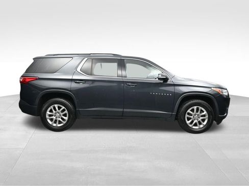 Used 2020 Chevrolet Traverse LT w/ LPO, Floor Liner Package FWD image 6
