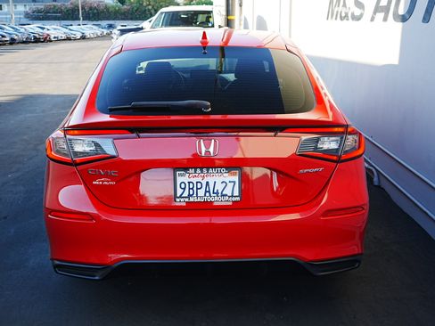 Used 2022 Honda Civic Sport image 5