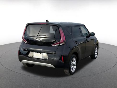 Used 2025 Kia Soul LX w/ LX Technology Package image 14