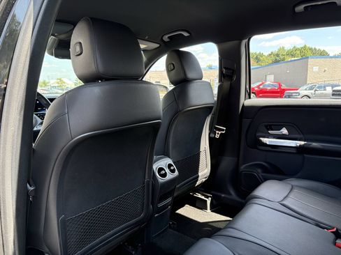 Used 2025 Mercedes-Benz GLB 250 image 19