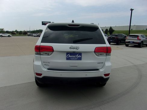 Used 2018 Jeep Grand Cherokee Limited w/ Trailer Tow Group IV AWD/4WD image 4