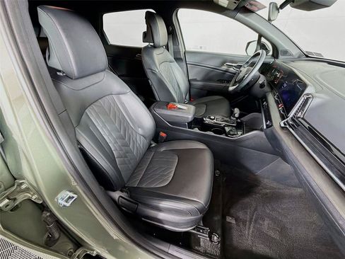 Used 2025 Kia Sportage X-Line AWD/4WD image 31