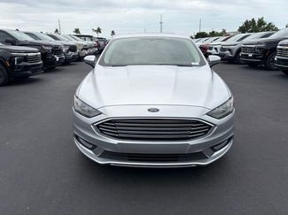 Used 2018 Ford Fusion SE w/ Equipment Group 601A FWD video 2