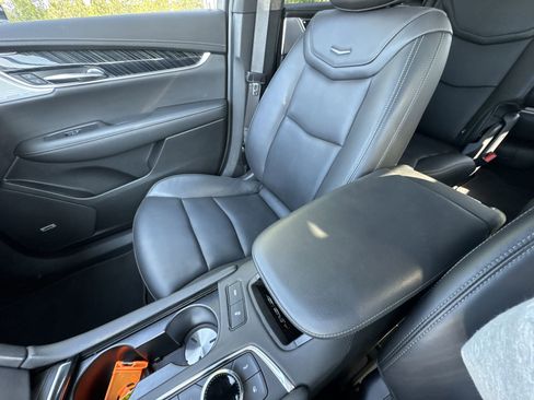 Certified 2025 Cadillac XT6 Premium Luxury image 21