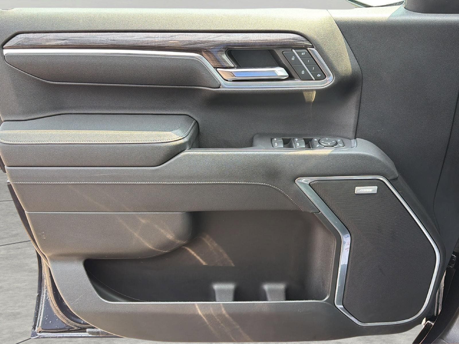 Used 2023 Chevrolet Silverado 1500 LTZ AWD/4WD image 19