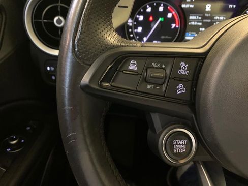 Used 2023 Alfa Romeo Stelvio Veloce image 23