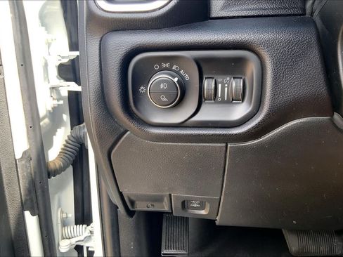 Used 2024 RAM 2500 Laramie w/ Safety Group AWD/4WD image 36