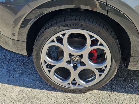 Used 2024 Alfa Romeo Tonale Veloce image 5