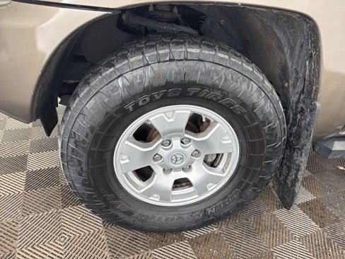 Used 2013 Toyota Tacoma 4x4 Double Cab image 28