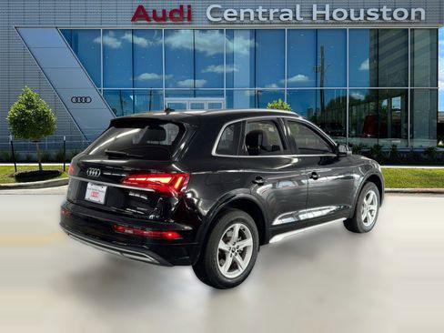 Certified 2023 Audi Q5 2.0T Premium w/ Convenience Package image 9