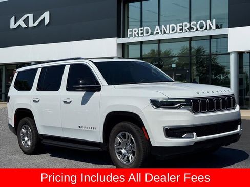 Used 2024 Jeep Wagoneer 2WD image 1