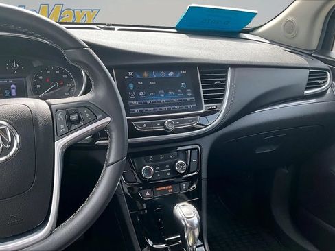 Used 2021 Buick Encore Preferred AWD/4WD image 15