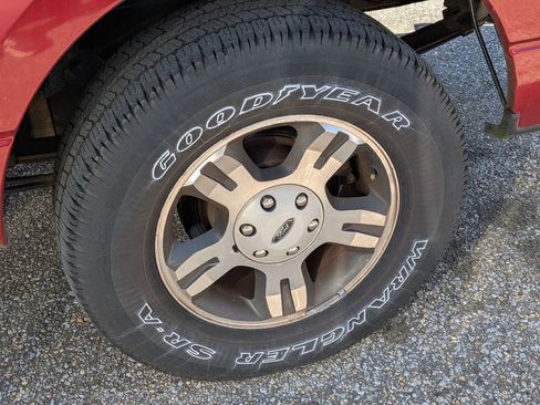 Used 2007 Ford F150 XLT image 6