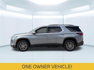 Used 2023 Chevrolet Traverse LT FWD video 2