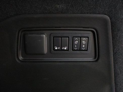 Certified 2021 Cadillac Escalade Premium Luxury Platinum AWD/4WD image 20