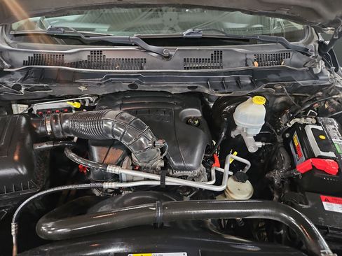 Used 2012 RAM 1500 Laramie AWD/4WD image 13