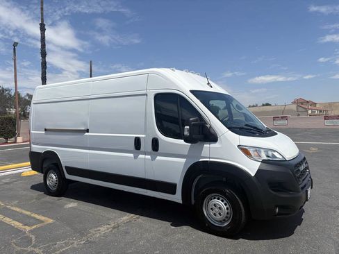 Used 2026 RAM ProMaster 2500 w/ Convenience Group FWD image 38