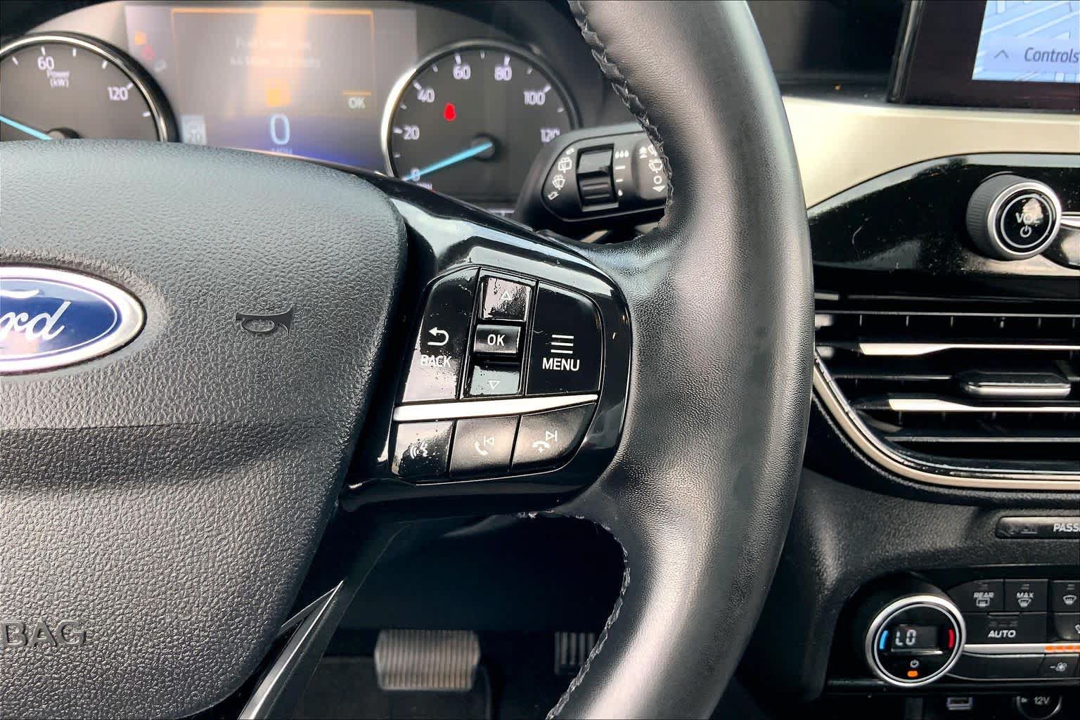 Used 2021 Ford Escape SE w/ SE Sport Appearance Package FWD image 24