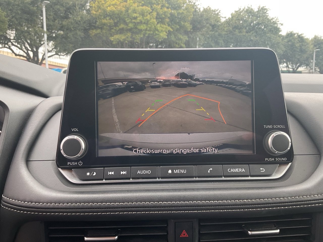 Used 2025 Nissan Rogue SV FWD image 31