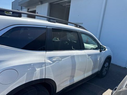 Used 2025 Subaru Ascent Premium AWD/4WD image 9