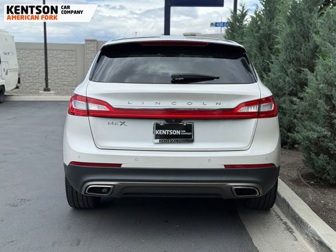Used 2016 Lincoln MKX Reserve w/ Luxury Package FWD image 6