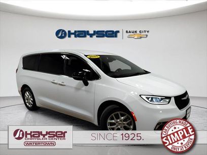 Certified 2025 Chrysler Pacifica Select