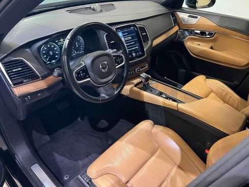 Used 2017 Volvo XC90 T6 Inscription w/ Vision Package image 2