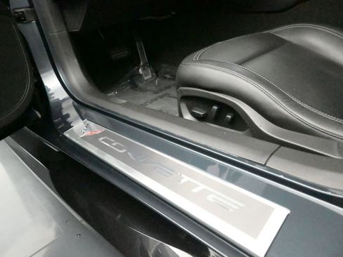 Used 2019 Chevrolet Corvette Z06 RWD image 12