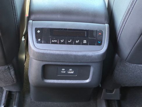 Used 2025 Nissan Pathfinder Rock Creek AWD/4WD image 25