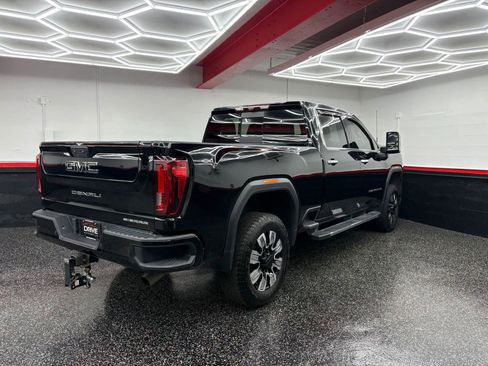 Used 2023 GMC Sierra 2500 Denali w/ Denali Ultimate Package image 5