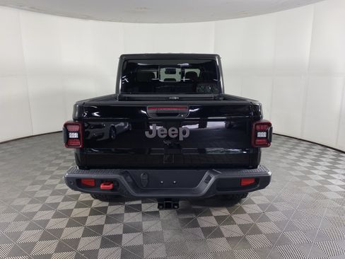 Used 2020 Jeep Gladiator Rubicon AWD/4WD image 8