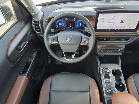 Used 2025 Ford Bronco Sport Outer Banks w/ Outer Banks Tech Package+ AWD/4WD image 16