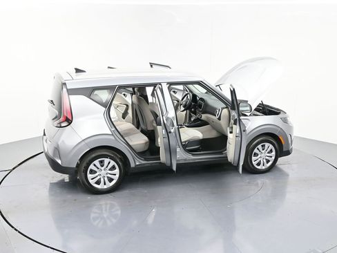 Used 2025 Kia Soul LX FWD image 26