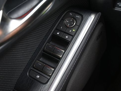 Used 2024 Lexus GX 550 AWD/4WD image 25