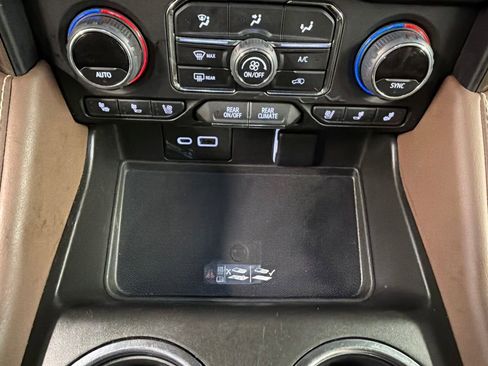 Used 2022 Chevrolet Tahoe High Country AWD/4WD image 15