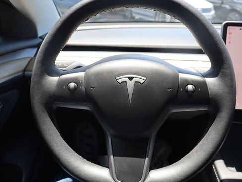 Used 2023 Tesla Model 3 Standard Range RWD image 17