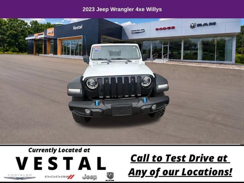 Used 2023 Jeep Wrangler Unlimited w/ Sun & Screen Package AWD/4WD image 4