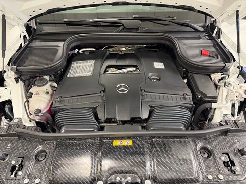 New 2026 Mercedes-Benz GLS 580 4MATIC image 11