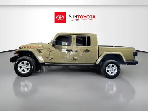 Used 2025 Jeep Gladiator Mojave AWD/4WD image 7