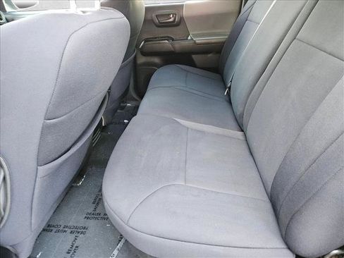 Used 2020 Toyota Tacoma SR AWD/4WD image 18